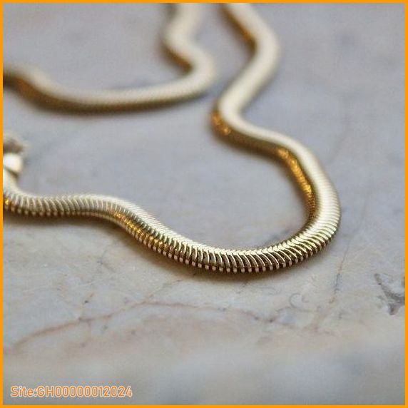 14k gold herringbone necklace-1