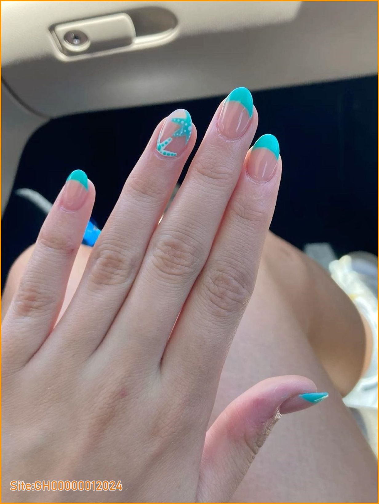 aesthetic beach nails-4