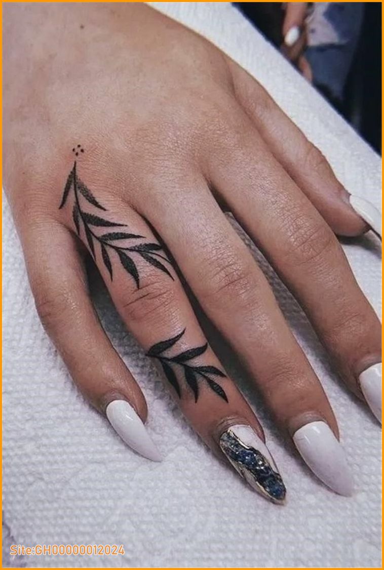 cool finger tattoos-1