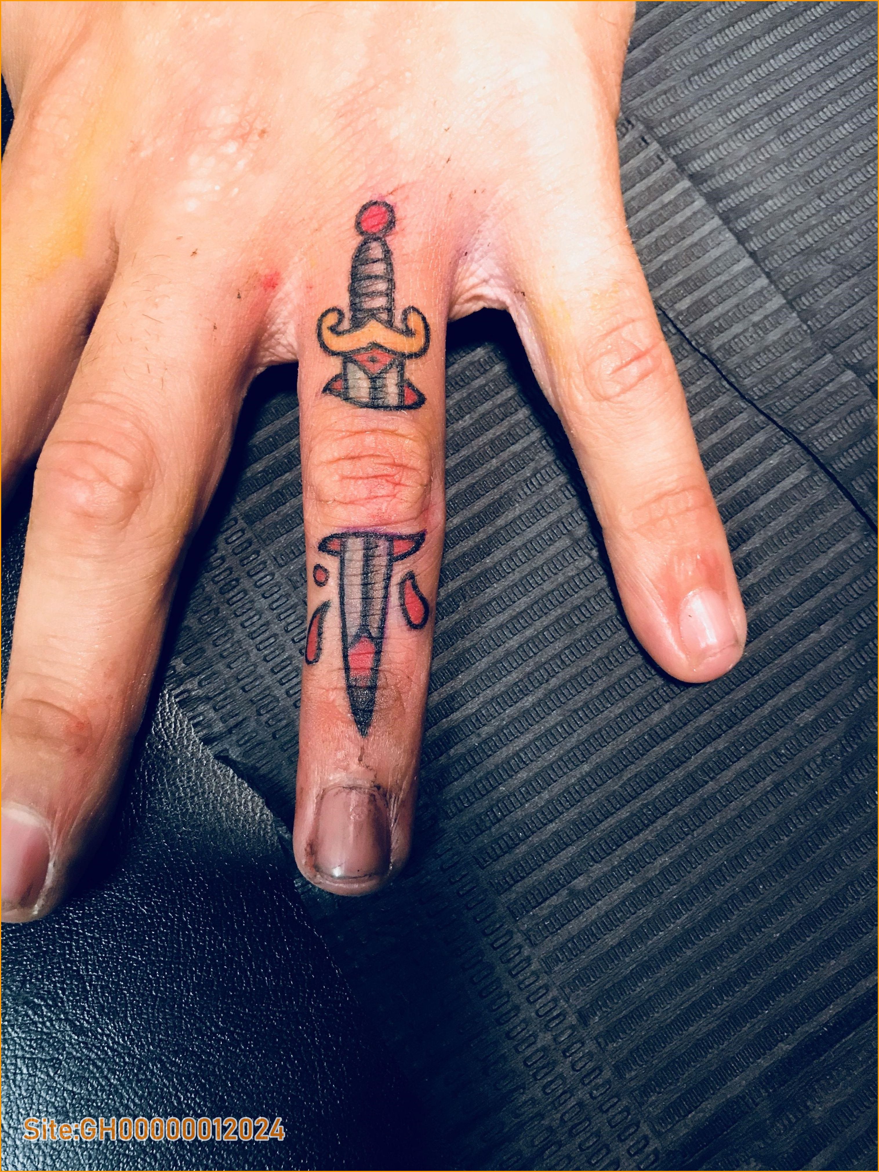 dagger finger tattoos-4