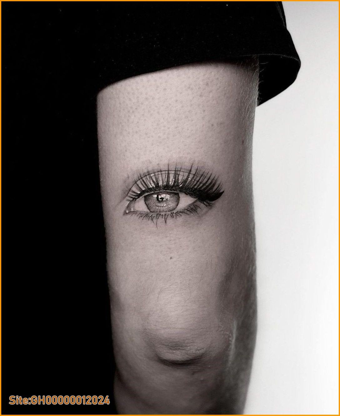 eye tattoo on arm-1