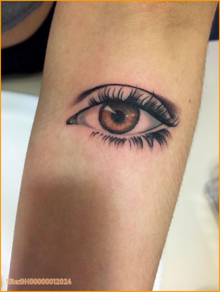 eye tattoo on arm-4