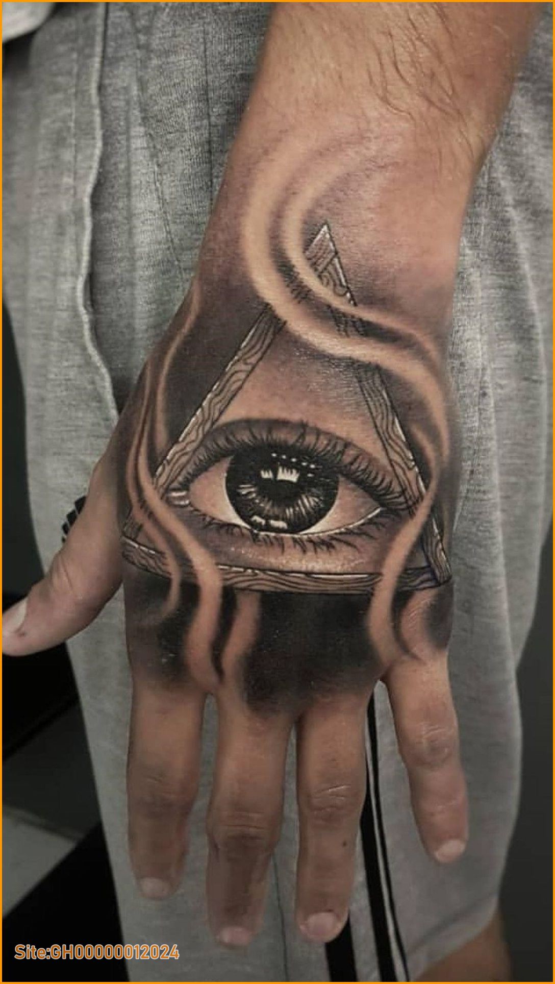 hand with eye tattoo-5