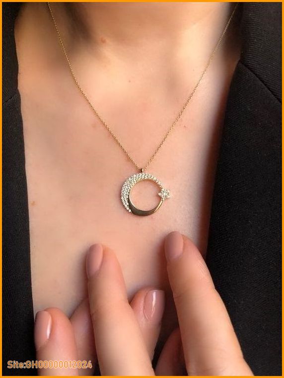 necklace of the moon-1