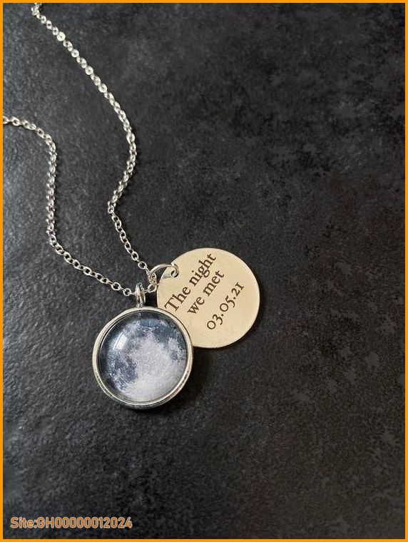 necklace of the moon-2