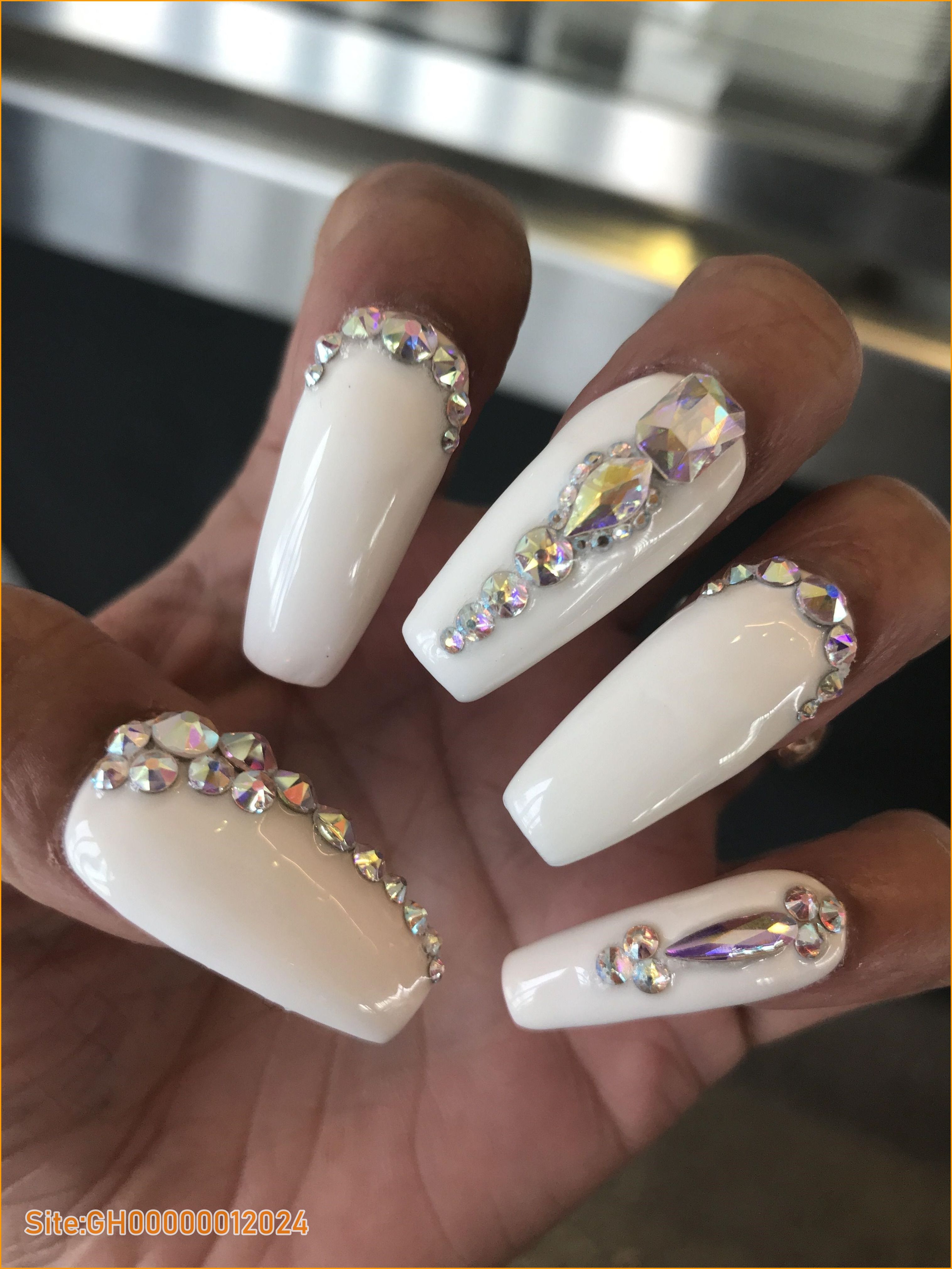 white diamond nails-1