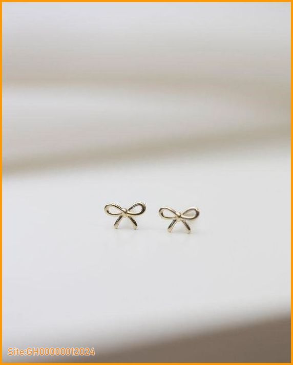 white gold stud earrings-2